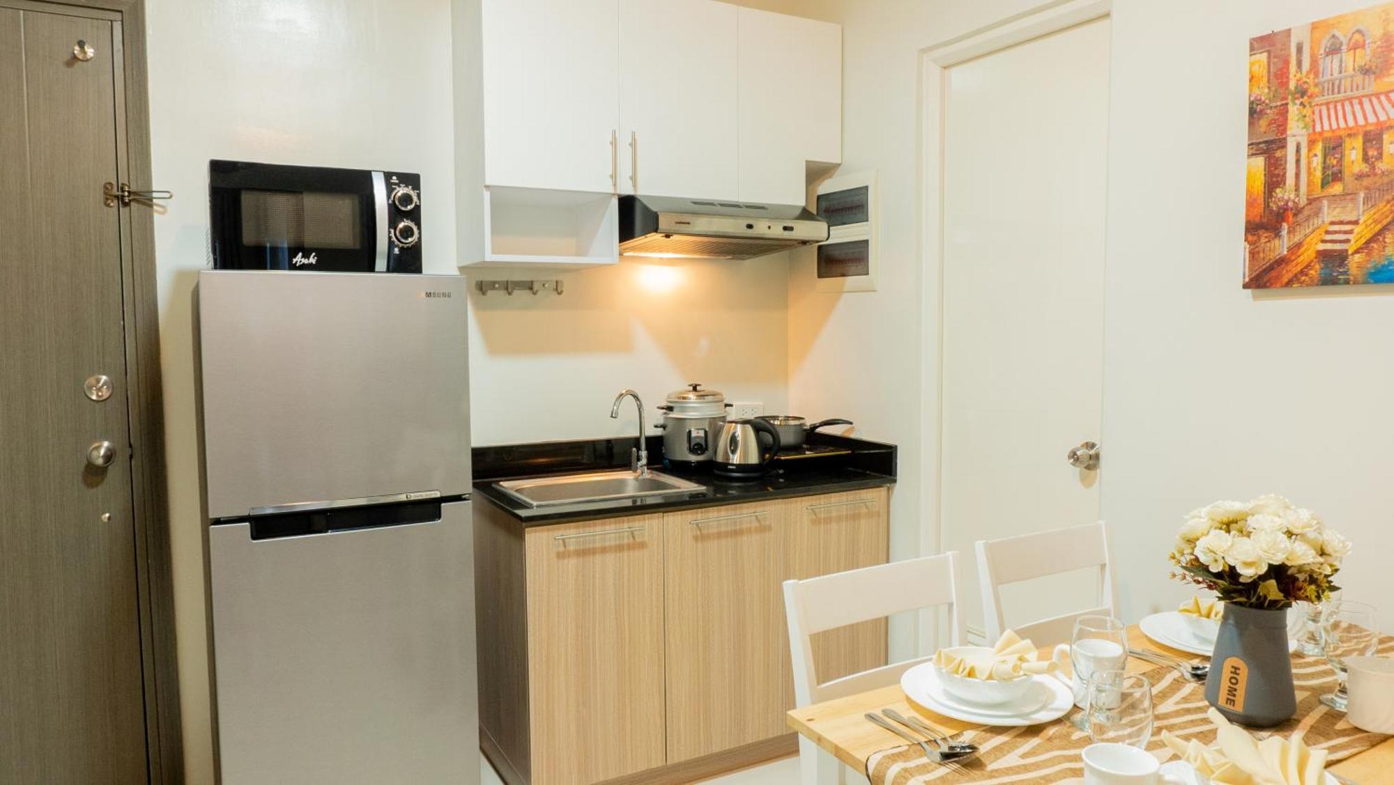 Palawan Modern Living In A Thoughtfully Designed Staycation Near Airport - B1 5Kunzite Puerto Princesa Eksteriør billede